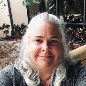 Meet your Posher, Elizabeth